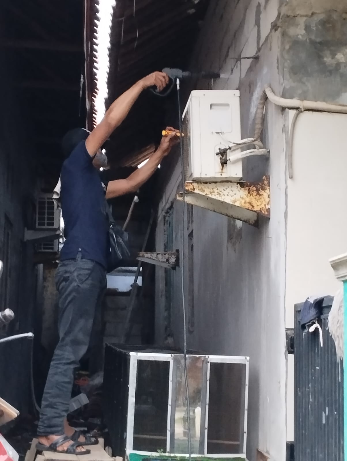 Alat Service AC